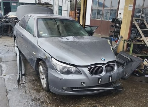 BMW E 60 530 XI Benzines