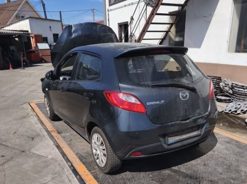 Mazda 2  2011 évjárat Benzines 