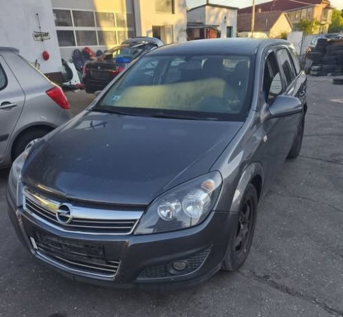 Opel H Astra 1.7 CDTI 6 sebességes A17DTR