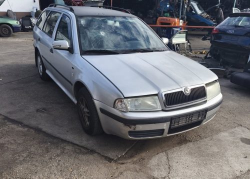 Skoda Octavia I 1.6benzines AKL