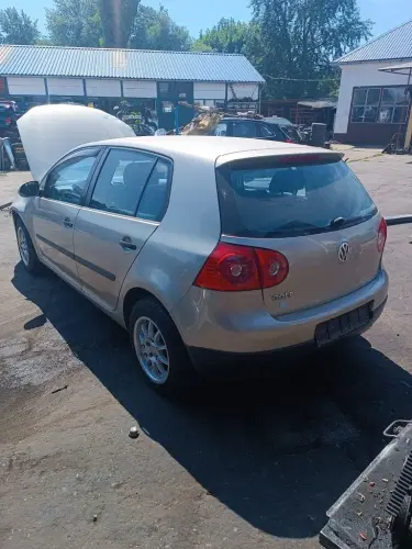Volkswagen Golf V 1.4 B 16V BCA