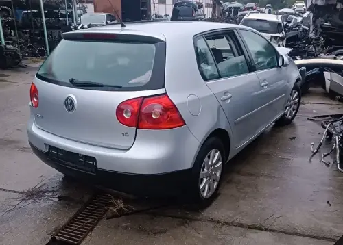 Volkswagen Golf V 2008 évj. 1.6B 8V BSE