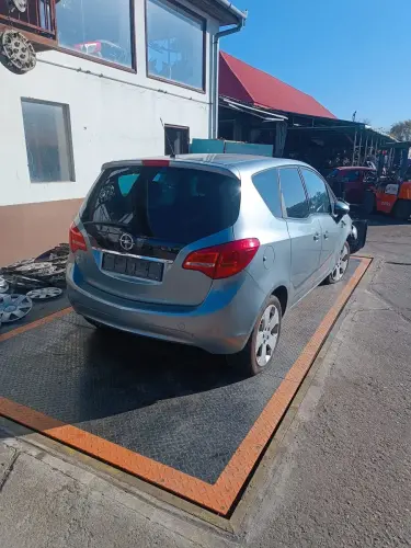 Opel-Meriva-B-2012-evjarat-1.4B